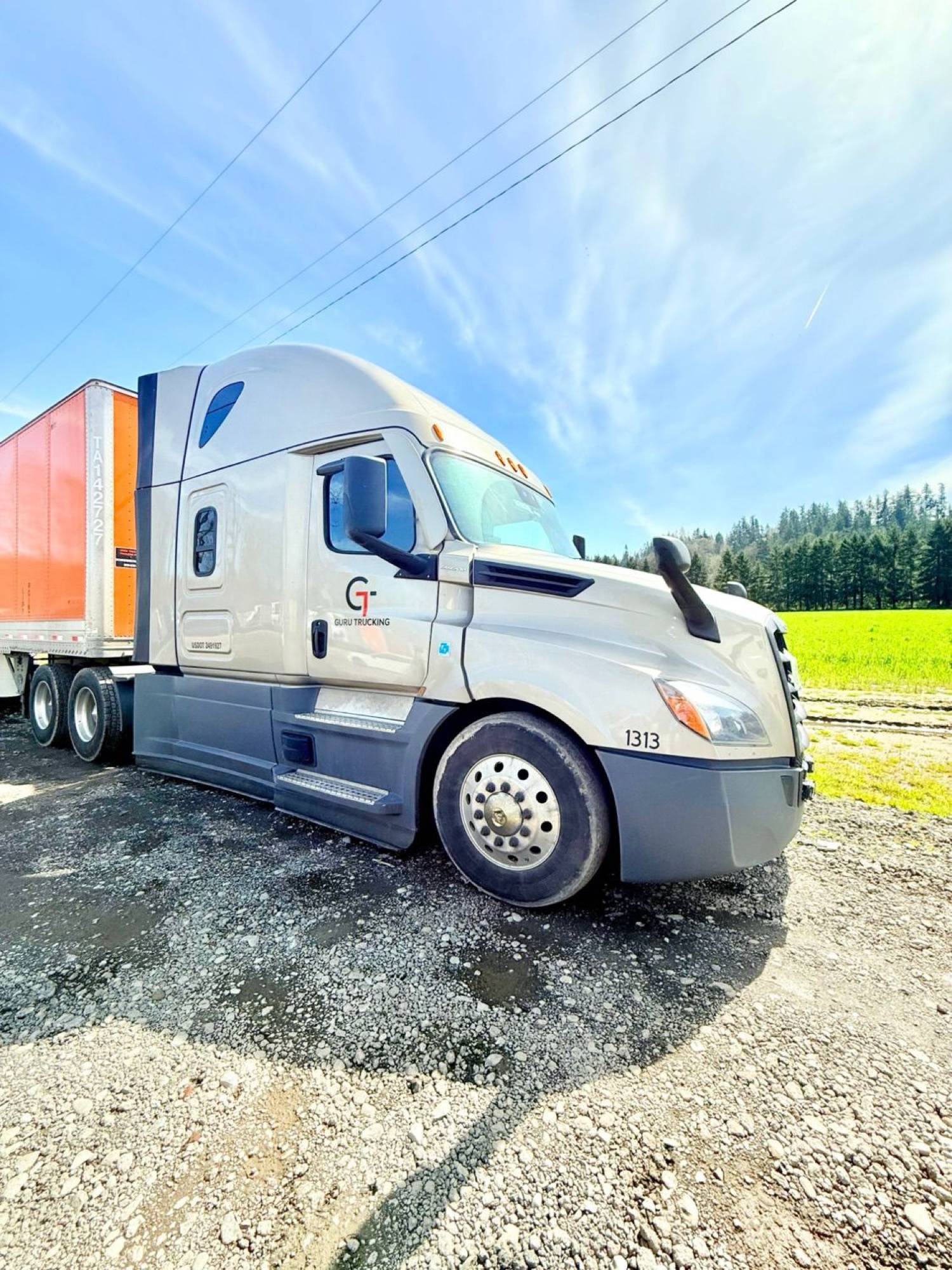 Guru Trucking Freightliner Cascadia, unit 1313