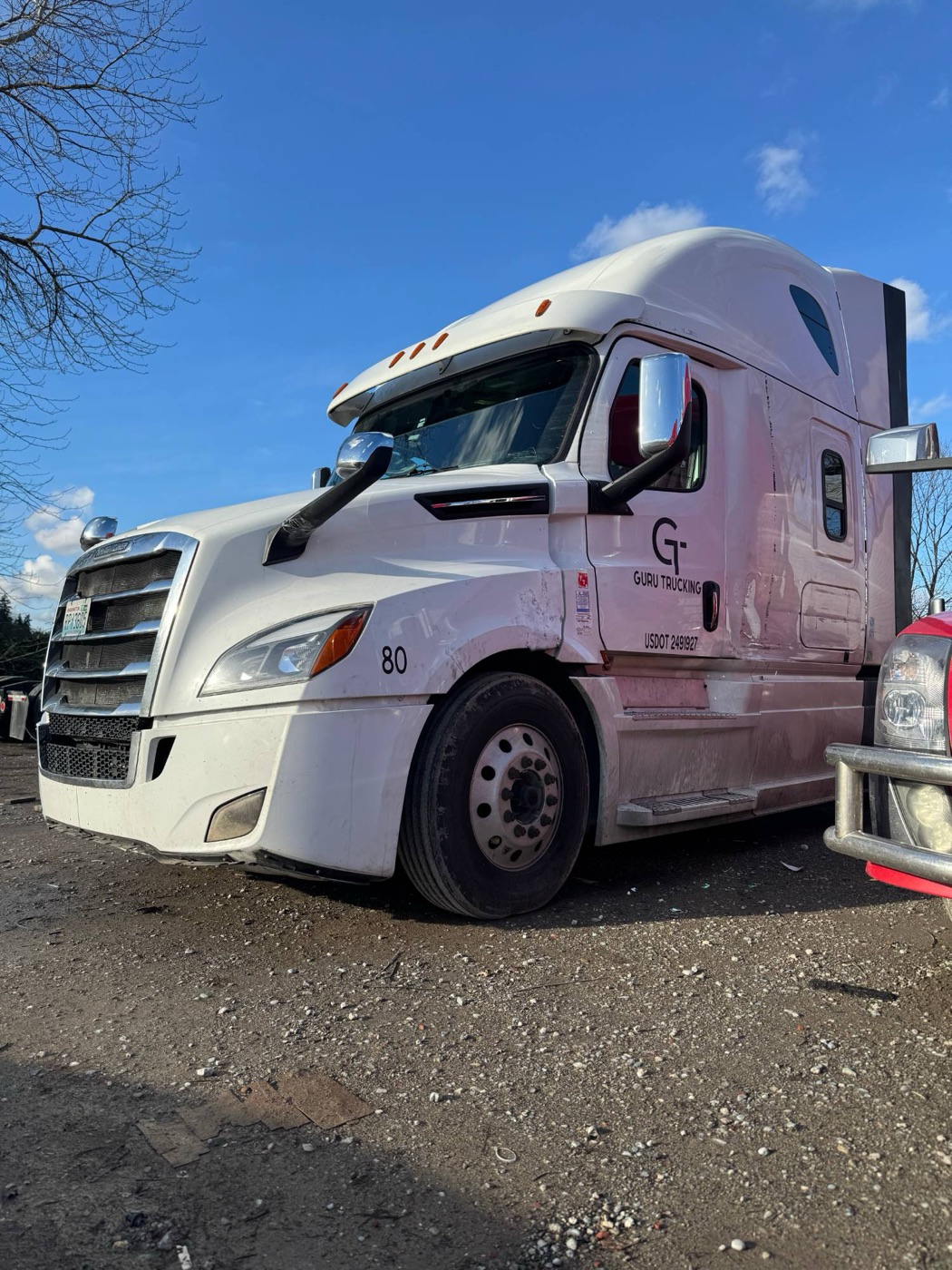 Guru Trucking Freightliner Cascadia, unit 80